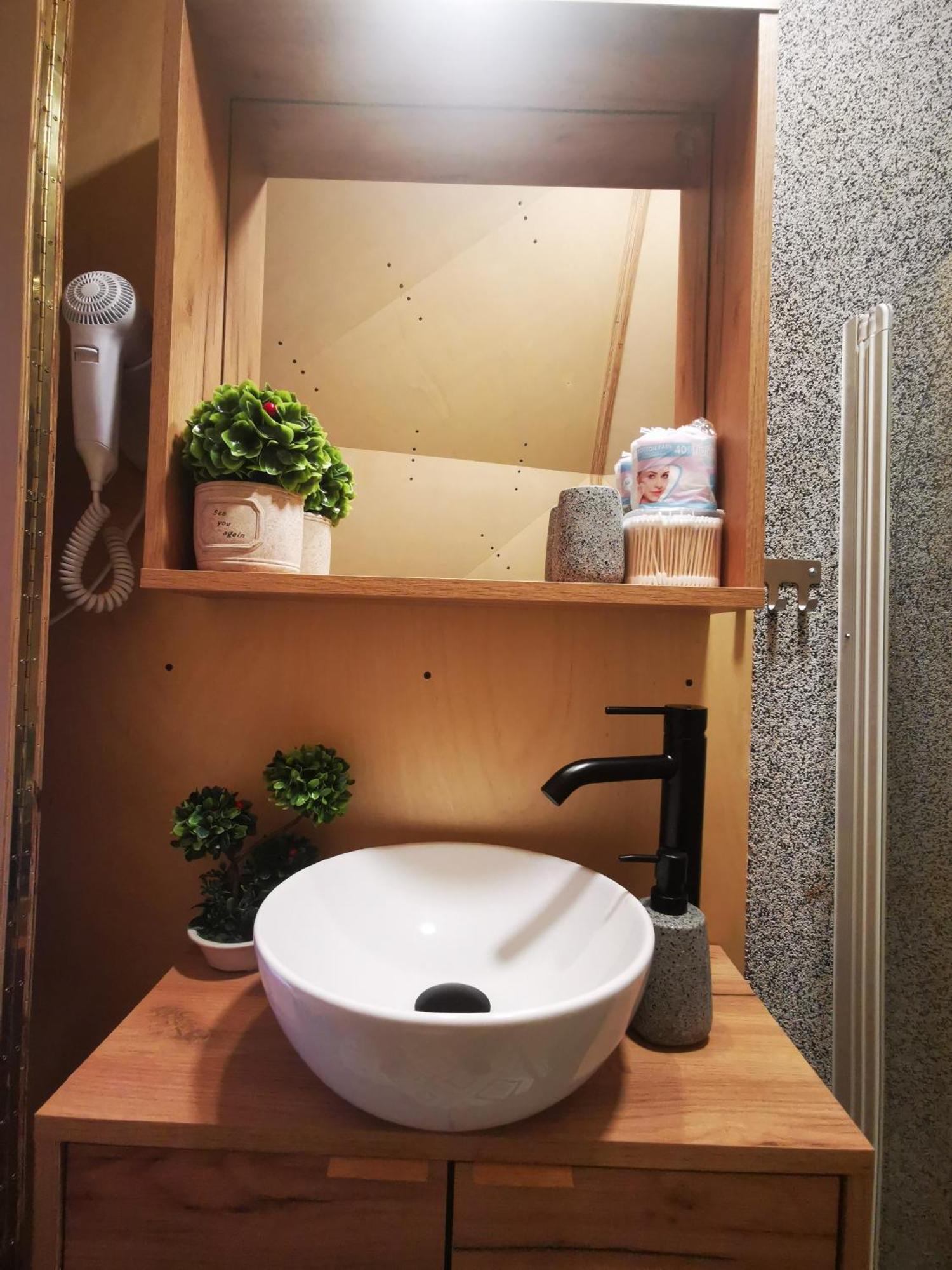 Glamping Zazen Hotell Drumu Carului Exteriör bild