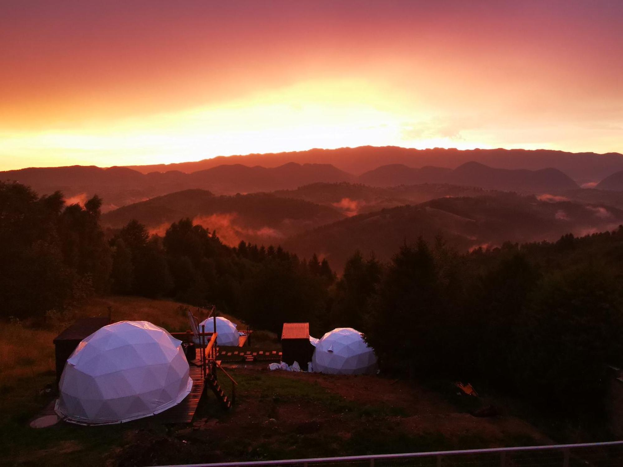 Glamping Zazen Hotell Drumu Carului Exteriör bild